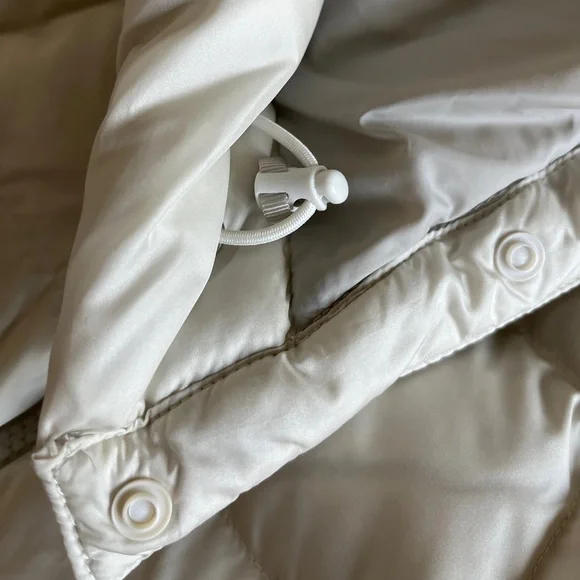 The North Face women’s cream 550 down filled parka size Small - Picture 10 of 15